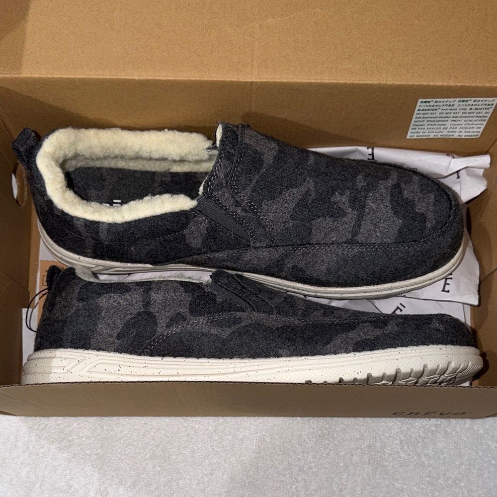Men's Charcoal Camo Slip-On Fleece-Lined Loafers